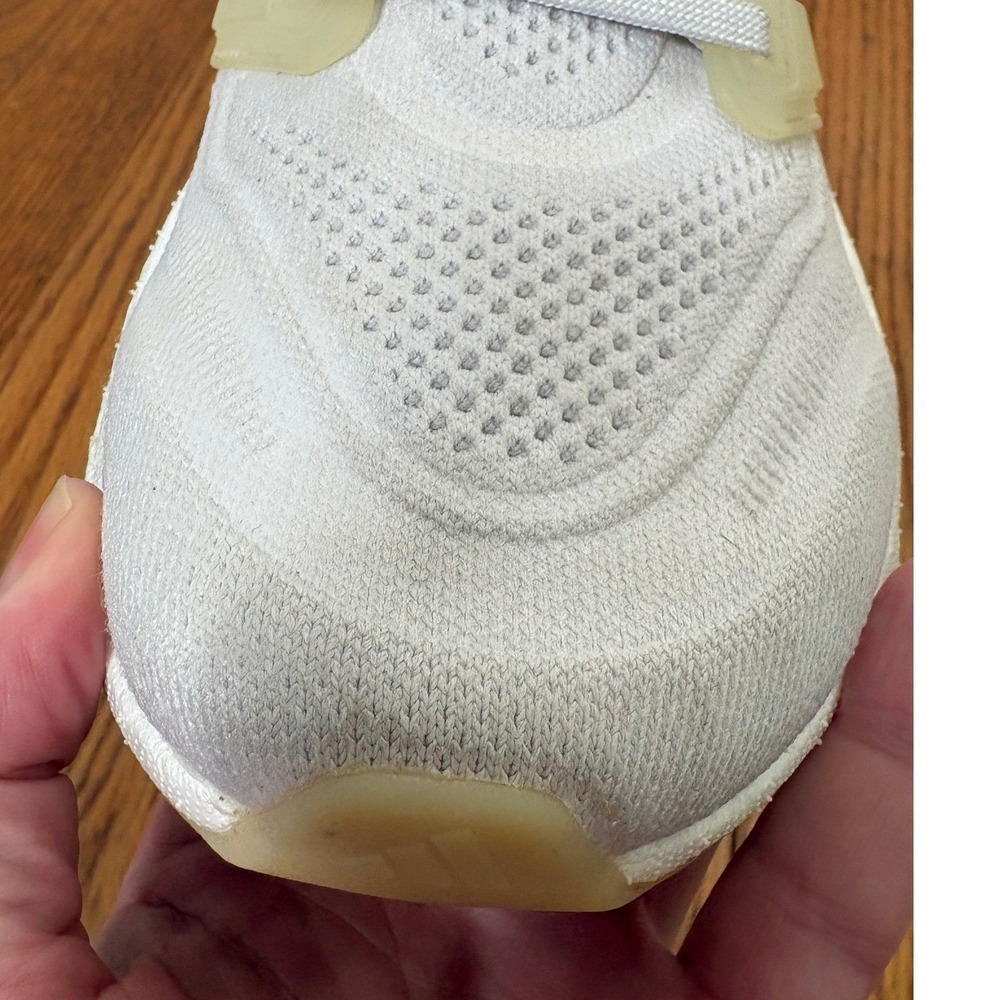 Adidas Ultraboost Light Womens Running Shoes White GY9352‎ Size 8.5 - Picture 6 of 13